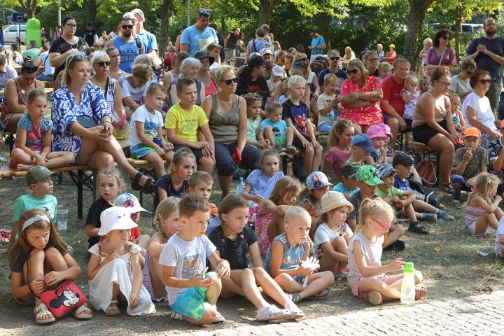 F_0006_A04_1522 F_0006_A04_1522