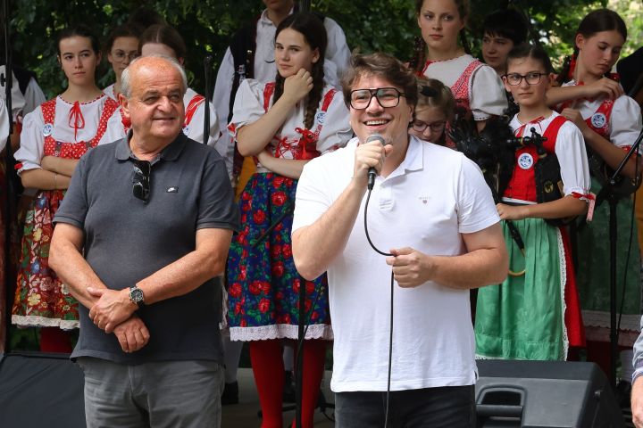 F_0009_C00_4351 F_0009_C00_4351