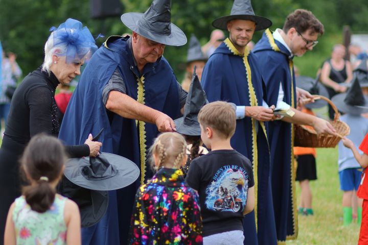 F_0095_C00_5371 F_0095_C00_5371