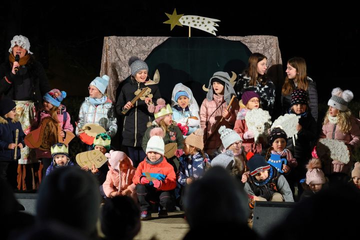 F_0098_B03_1826 F_0098_B03_1826