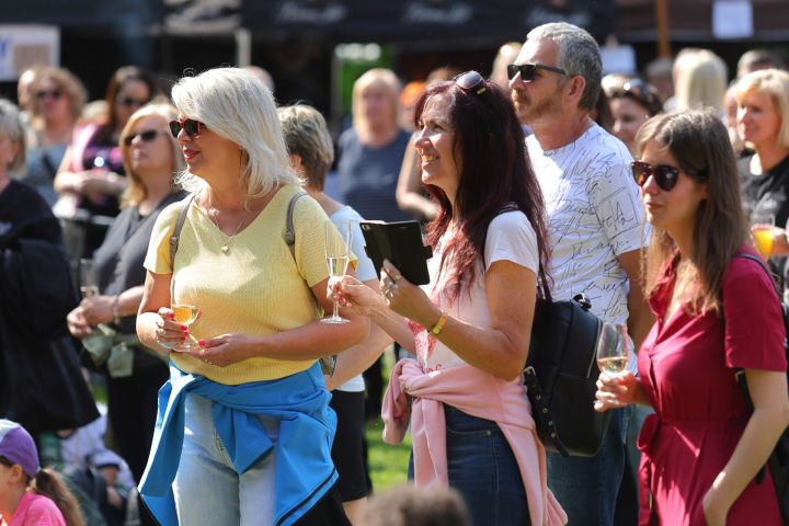 F_0124_B01_0905 F_0124_B01_0905