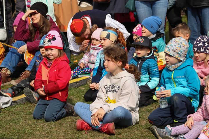 F_0177_C06_7951 F_0177_C06_7951