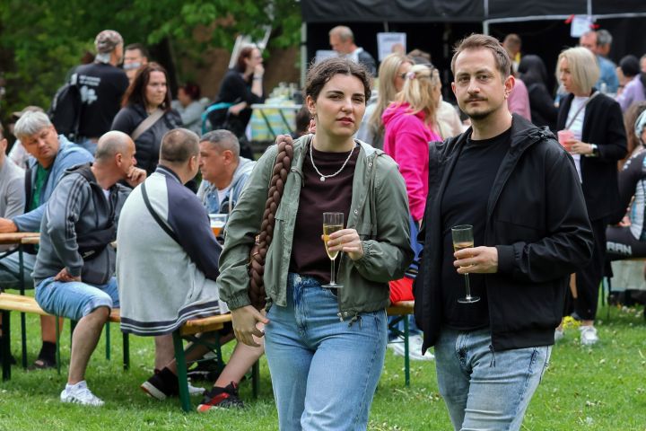 F_0334_C04_4656 F_0334_C04_4656