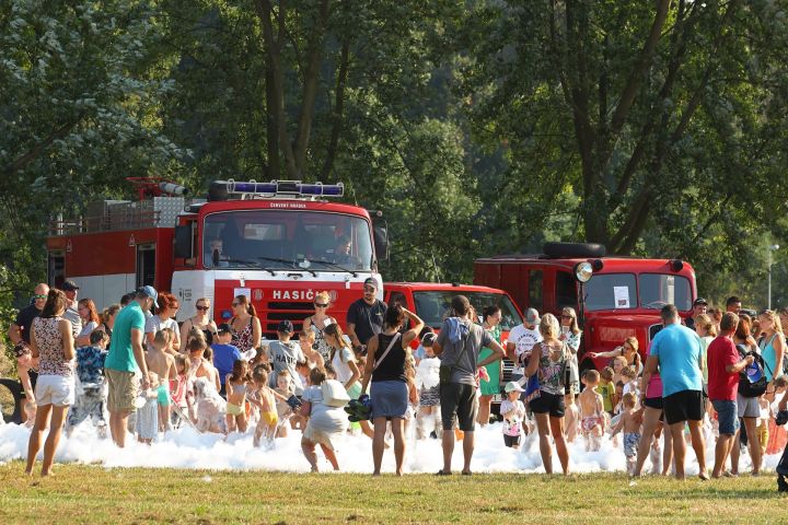 F_0768_B01_4936 F_0768_B01_4936