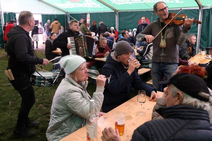 F_251109_0337_A07_2687