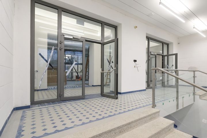 F_251215_0044_B04_7111