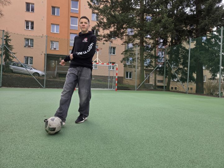 Tomáš Lacko zkouší hřiště Pod&nbsp;Švabinami